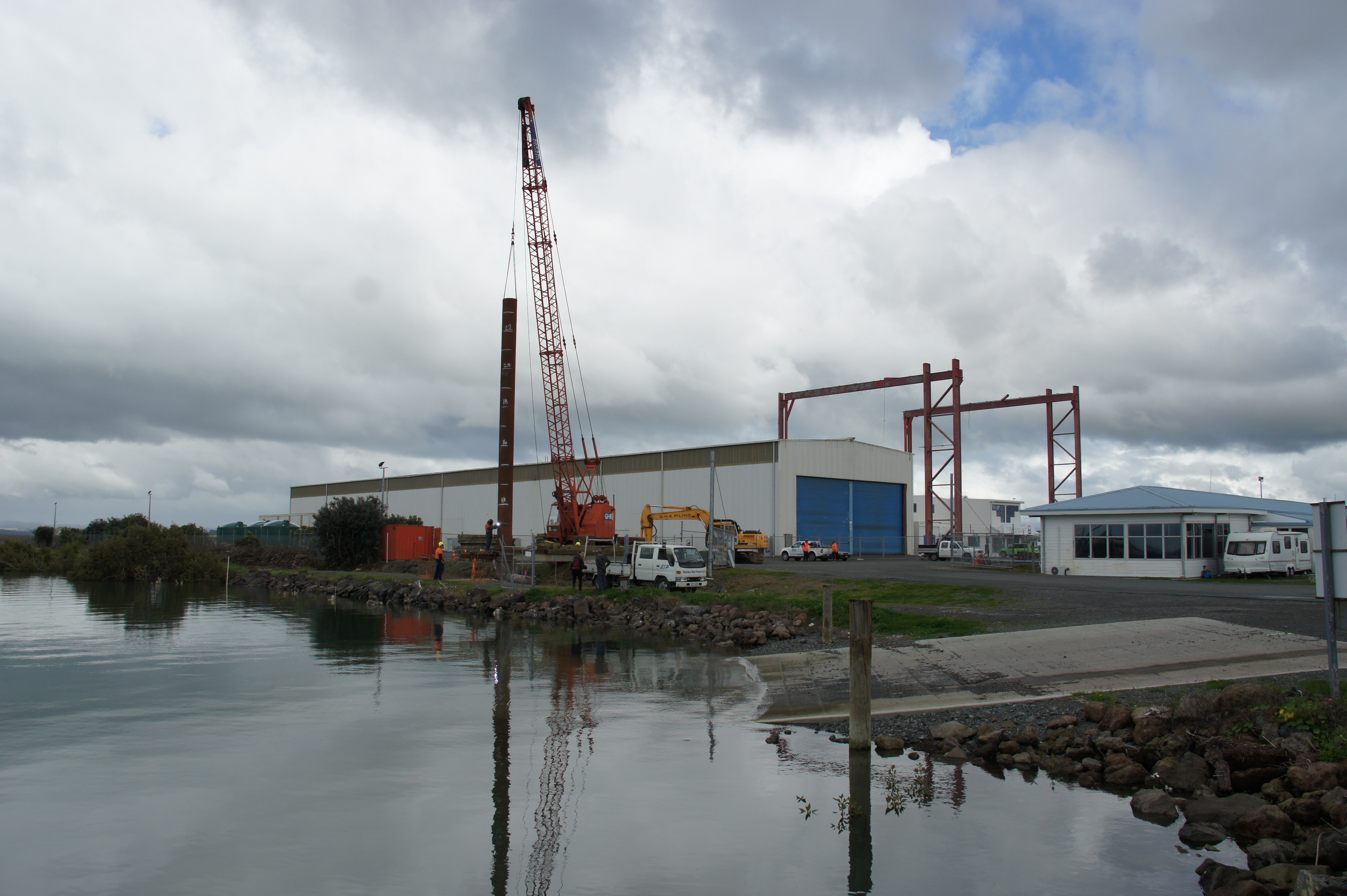 Port Whangarei Marine Centre, South Shipyard, Port Whangarei, New Zealand - 1st Pile goes in for 100T Travelift Piers